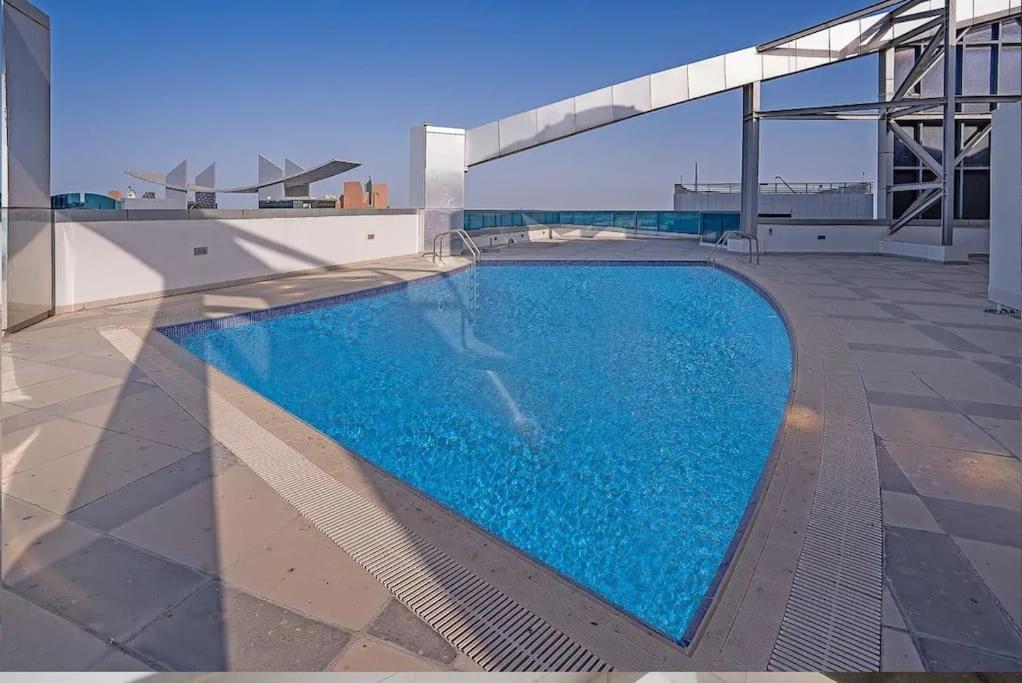 Huge 3 Bedroom Front * Abu Dhabi